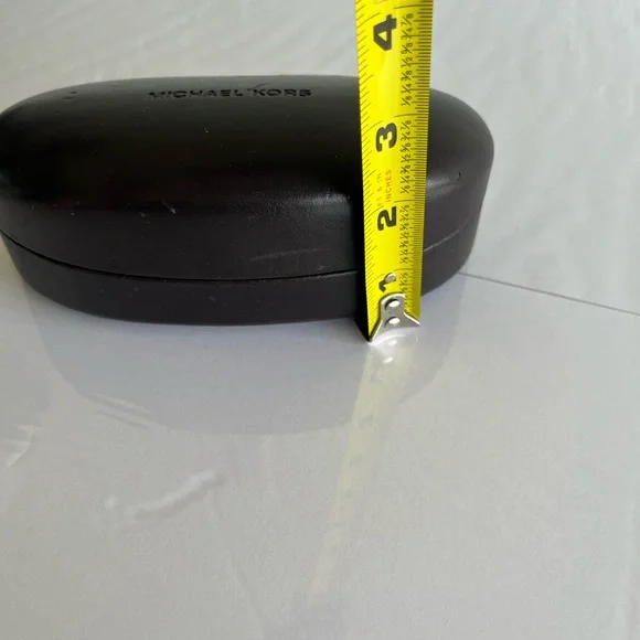 MICHAEL KORS Women Hard Clamshell Sunglasses Case - Picture 15 of 16